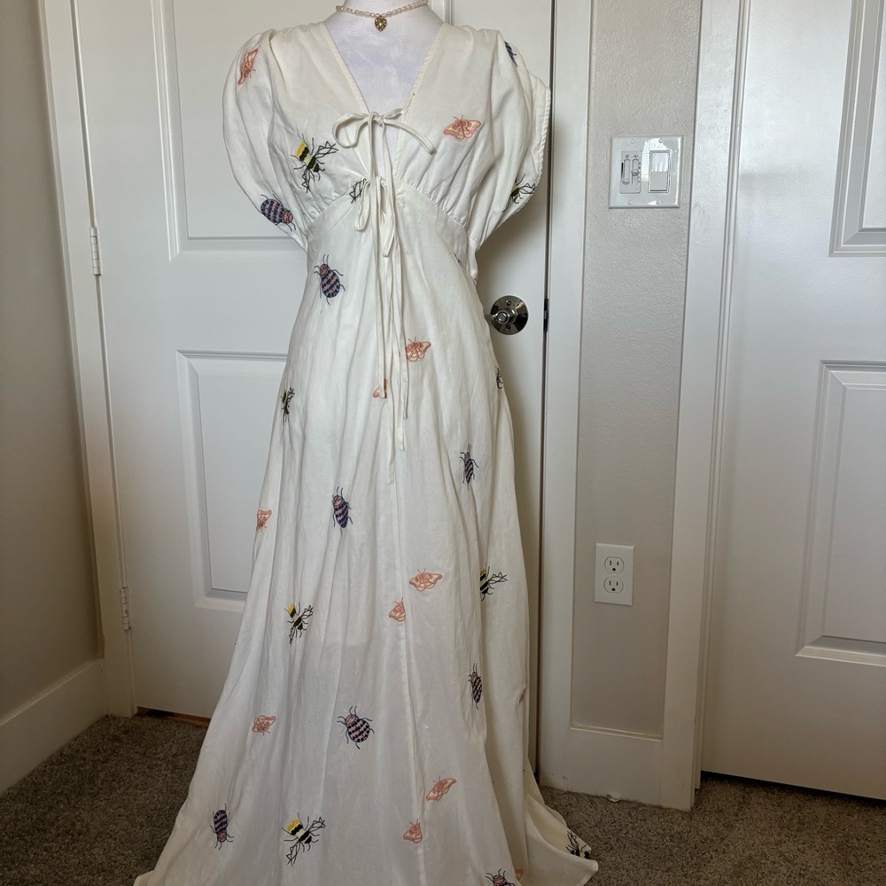 White Cotton Blend Embroidered Plunge Neck Maxi Dress Size Large Ciebon